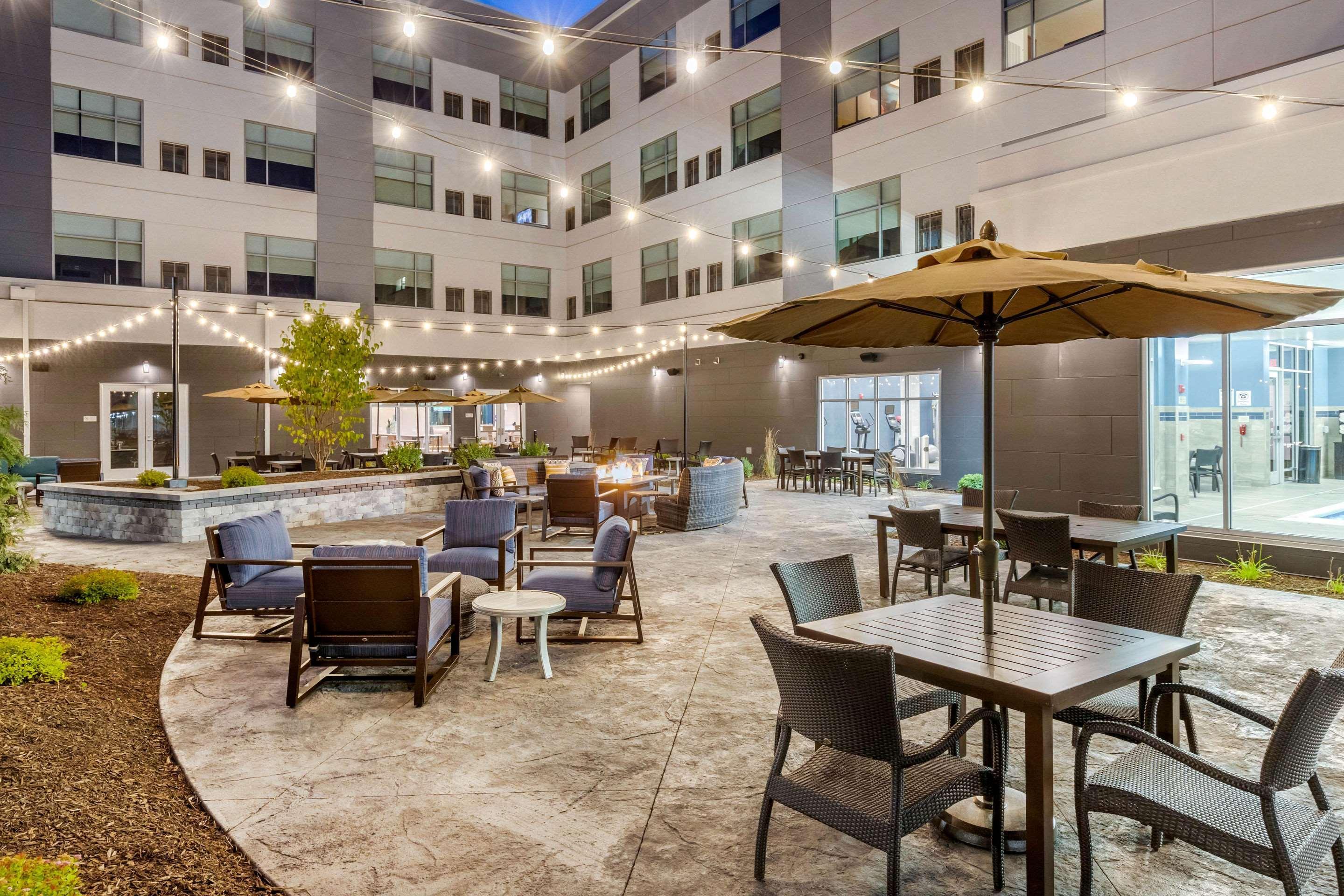 Cambria Hotel Davenport Quad Cities Bettendorf Zewnętrze zdjęcie